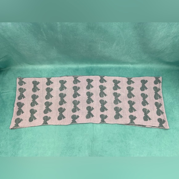 Vintage Knit Infinity Scarf - Picture 5 of 9